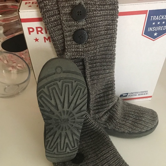 Grey uggs size 5 Clearance